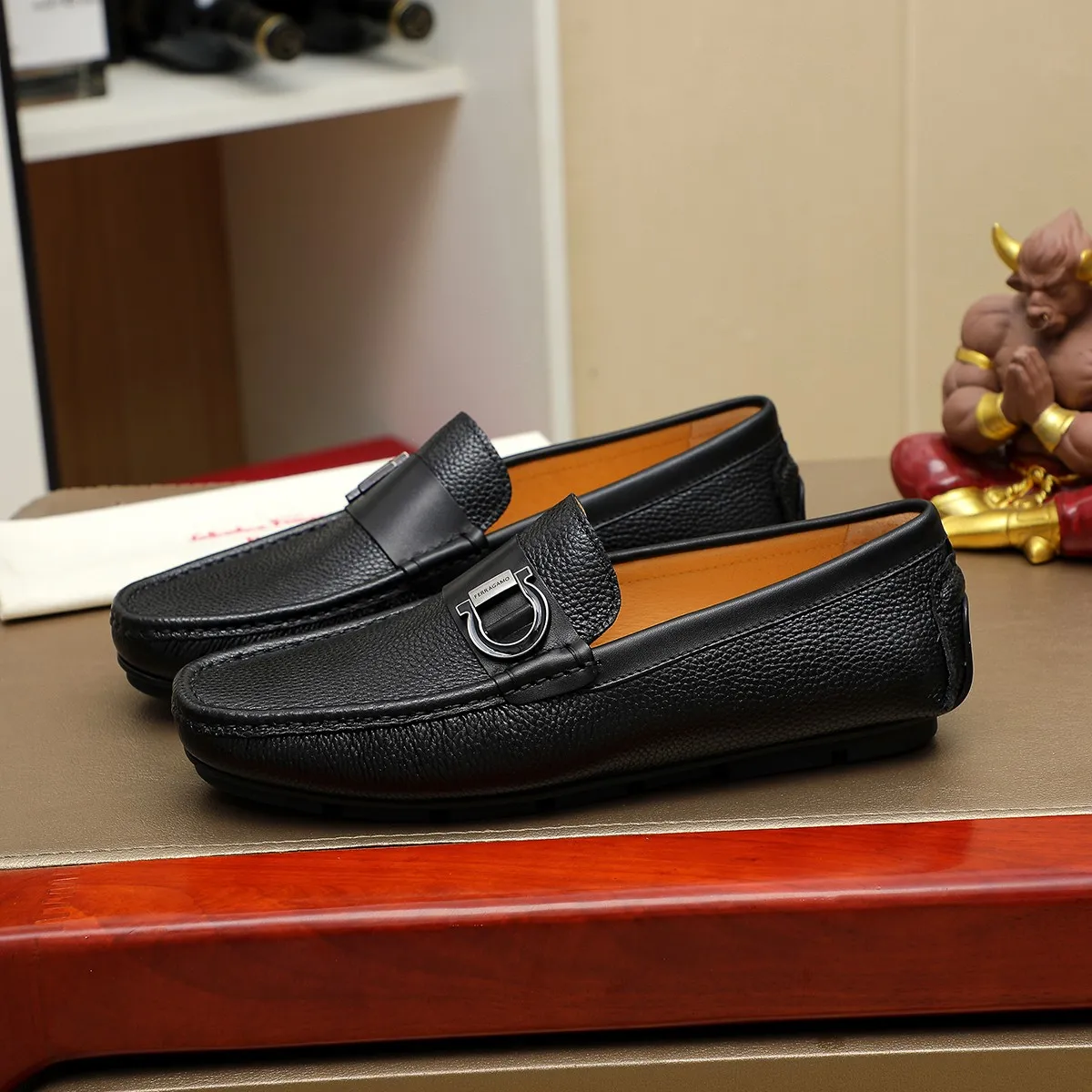 Men's shoes 💰360 🕷🕷【Ferragamo】Ferragamo Popular fashionable casual slip-on shoes🇨🇳Official website counter 1:1 production, original mold opening💯Good quality visible, imported high-end first-layer calfskin, luxurious pigskin lining🌿Very clear texture, high-quality waterproof, non-slip and wear-resistant outsole🎋High quality and low price, truly handmade🍓Color, code number 38-45